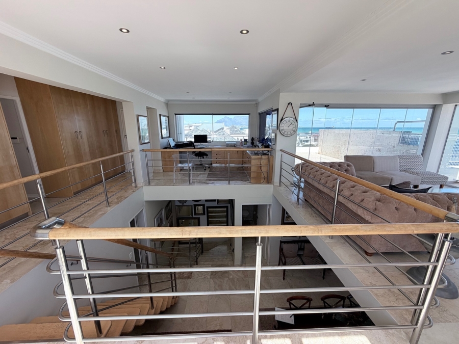 7 Bedroom Property for Sale in Bloubergstrand Western Cape